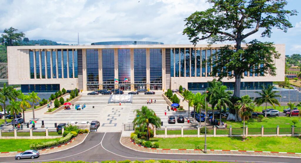Palacio de Conferencias de Sipopo